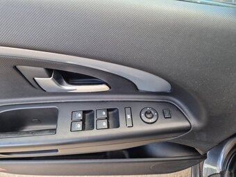 Predám Kia Cee´d 2.0 CRDi 103 KW SPORT r.v.11/2010 - 15