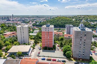 Slnečný 3-izbový byt, loggia, výhľad, zeleň, poloha, L.Dérer - 15