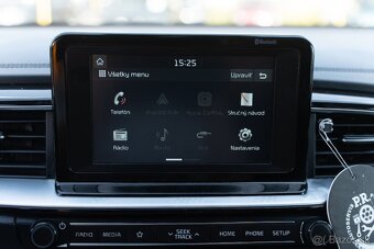Kia Ceed SW 1.6 CRDi 136k First Edition, SK Pôvod / 2018 - 15