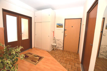 3izb, Kapicova, p. 7/8, 73m2, začiatok Petržalky, pešia zóna - 15