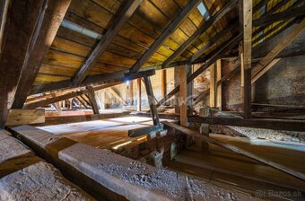 PREDAJ - investičná príležitosť - historocká budova Banská Š - 15