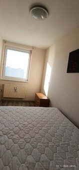 REZERVOVANÝ- Pekný 2izbový byt na námestí - 15
