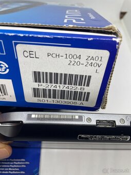 PS Vita OLED Wi-Fi (PCH-1004) - 15