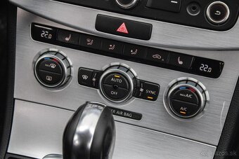 Volkswagen CC 2.0TDI BlueMotion DSG - 15