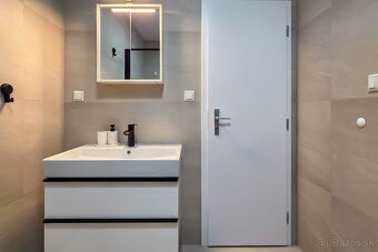 Prenájom: priestranný 3-izb.byt v Poprade s garážovým státím - 15