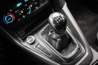 Ford Focus 1.0 EcoBoost Titanium X - 15