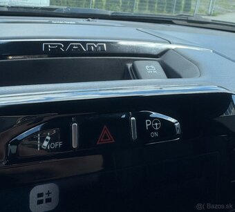 Dodge Ram, LIMITED, 2022, nehavarovaný - 15