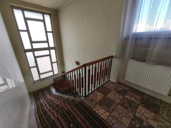 Na predaj 6- izbový rodinný dom - 15