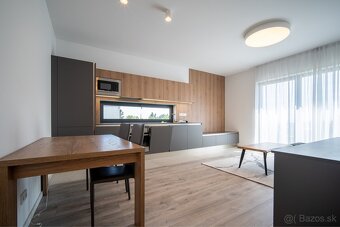 2 izbový byt prenájom 60m2, Hradný vrch, Staré Mesto, BA - 15