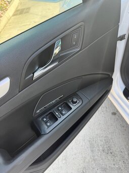 Predám Škoda Superb Combi 2.0 TDI DSG - 15