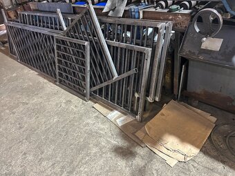 Kovovýroba , zvaranie , - 15