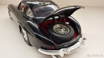 1:18 MERCEDES-BENZ 300SL - 15