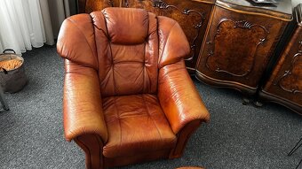 STAROŽITNÝ NÁBYTOK - 15