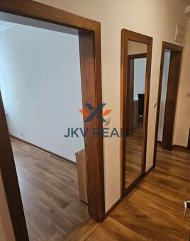 Kompletne zrekonštruovaný 3 izbový byt v skvelej časti Ružin - 15