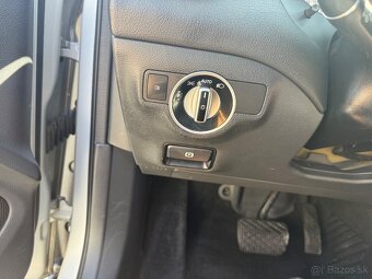 Mercedes-Benz GLA 200 d 4MATIC A/T - 15