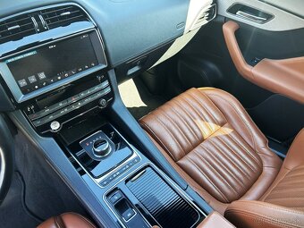 Jaguar F-Pace 2.0 I4 300k Prestige AWD AT8 - 15