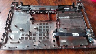 Asus notebooky na diely. - 15