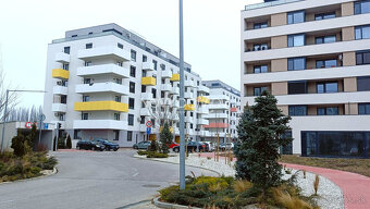 PRENÁJOM : 2 izbový zariadený byt na sídlisku WEST - 15