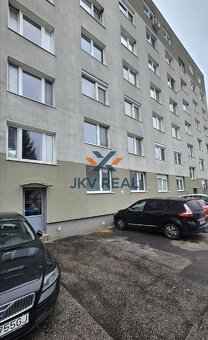 Na predaj: 2-izbový zrekonštruovaný byt v centre Galanty - 15