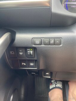Lexus IS300h - 15