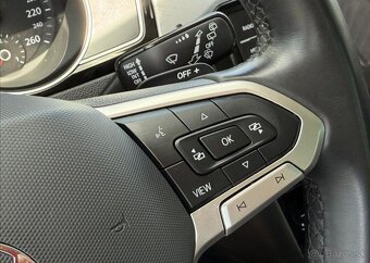 Volkswagen Passat 2,0 TDI 110kW DSG NAVI 2023 nafta automat - 15