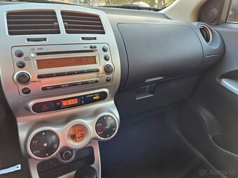 Toyota Urban Cruiser 1.4 I D-4D AWD Sol. - 15