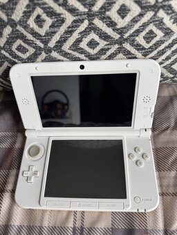Nintendo 3DS XL Pikachu Edition - 15