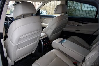 BMW RAD 5 535D XDRIVE GT - 15