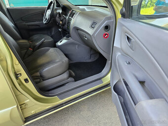 HYUNDAI TUSCON 2.0CRD  A/T 4X4 ťažné //BEZ KOROZIE// - 15