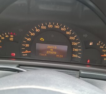Mercedes Benz C200 - 15