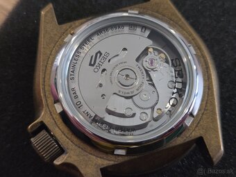 Seiko 5 Sports SRPE80K1 - 15