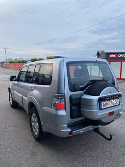 Mitsubishi pajero 3.2 4x4. Výmena je možná - 15