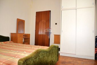 Na predaj rodinný dom s garážou v meste Poltár - 15
