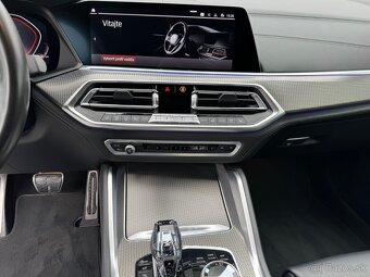 BMW X6 M50i, 2021 rok, 390 kW - 15