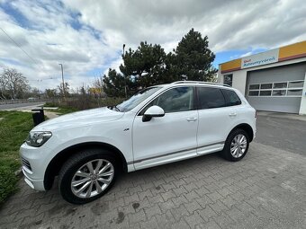 VW Touareg 3.0 TDI V6 180kW 4x4 R-Line Koža Navi - 15