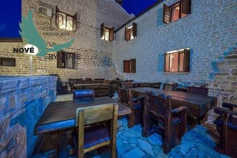 Exkluzívne na predaj vila s bazénom v Chorvátsku - 15