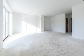 NA PREDAJ MODERNÝ 5i podpivničený RD s veľkou terasou Trnkov - 15