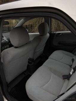 Honda city 1.4 i-DSI Benzín - 15