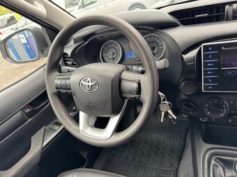 Toyota Hilux DC 2.4 I D-4D Live - 15