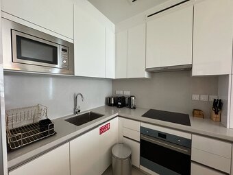🌊 Canal Front Residences – Intímne bývanie pri Dubajskom vo - 15