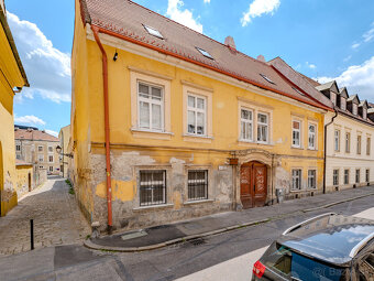 IBA U NÁS 2 izbový staromestský byt so súkromným parkovaním - 15
