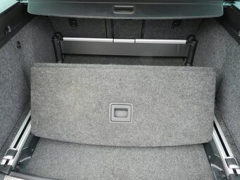 Škoda Superb Combi 2.0 TDI CR 140k Elegance DSG - 15