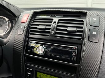 Hyundai Tucson 2.0 CRDi VGT Dynamic - 15