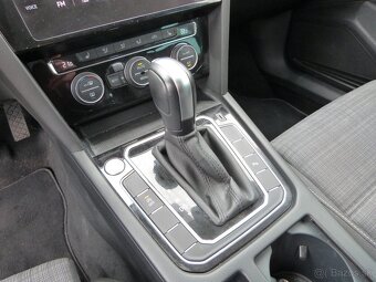 Volkswagen Passat R line  Variant 1.5 TSI DSG - 15