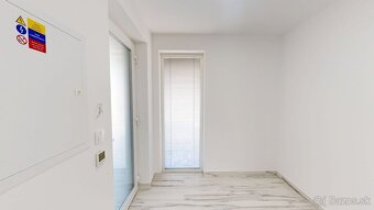 REZERVOVANÝ  Exkluzívny 4-izbový rodinný dom pri jazere v ob - 15