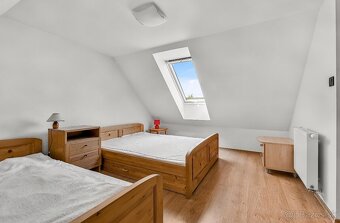 Na predaj komfortný a kvalitne postavený dom, Sološnica - 15