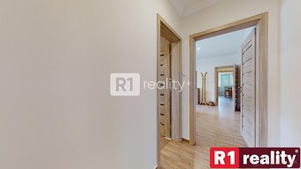 Veľký 6 izb. rodinný dom " SUN 77 " / Sokolovce - 15