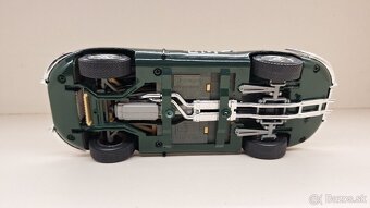 1:18 JAGUAR E CABRIO No. 40 - 15