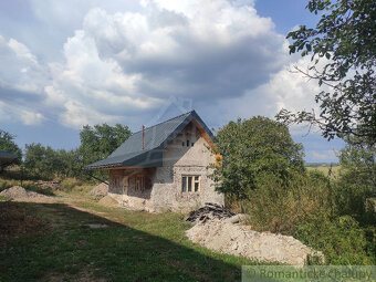VÝRAZNE ZNÍŽENÁ CENA - Gazdovský dvor v príjemnom prostred - 15