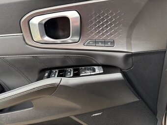 Kia Sorento 2.2 CRDi Platinum 7-miestna - 15